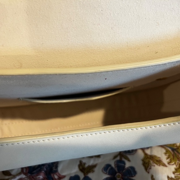 Inspired White Purse Crossbody - Picture 6 of 7